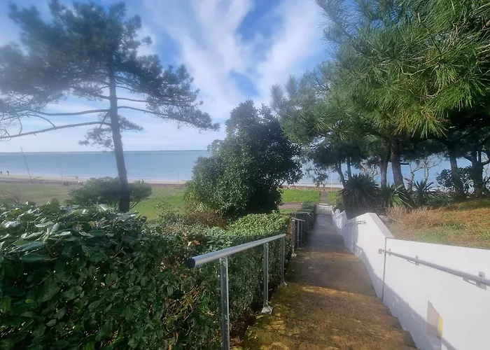 100 M From The Prime Location *