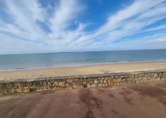 100 M From The Prime Location *